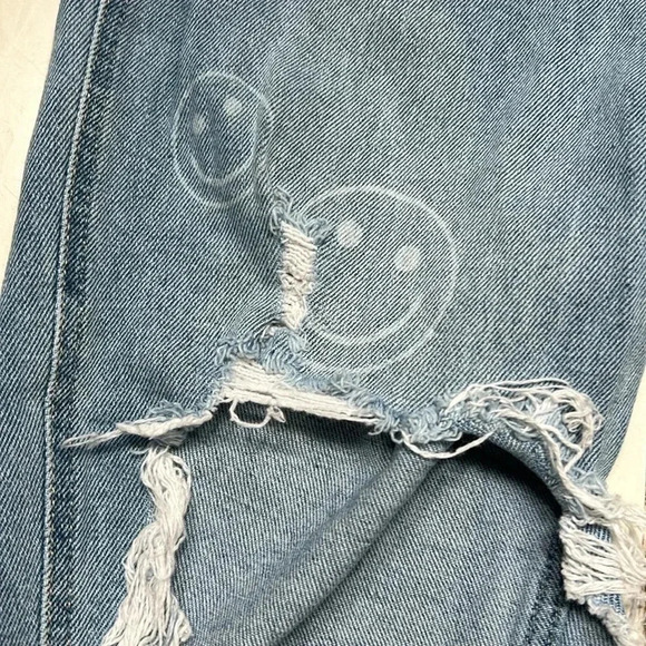 🙂Hollister Distressed Smiley Face Blue Jeans Size Waist 24 Length 27 - Picture 5 of 9